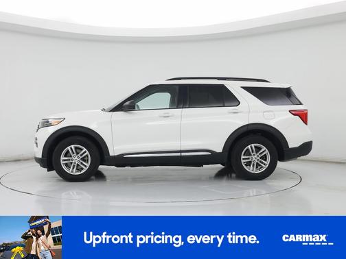 White 2022 Ford Explorer XLT