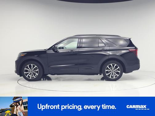 Black 2020 Ford Explorer ST