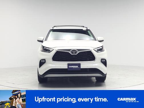 White 2021 Toyota Highlander Platinum