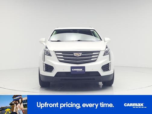 White 2019 Cadillac XT5 Luxury