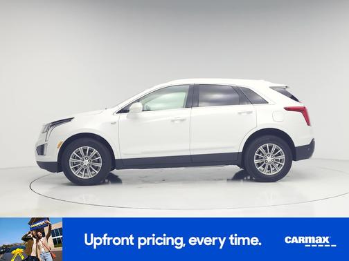 White 2019 Cadillac XT5 Luxury