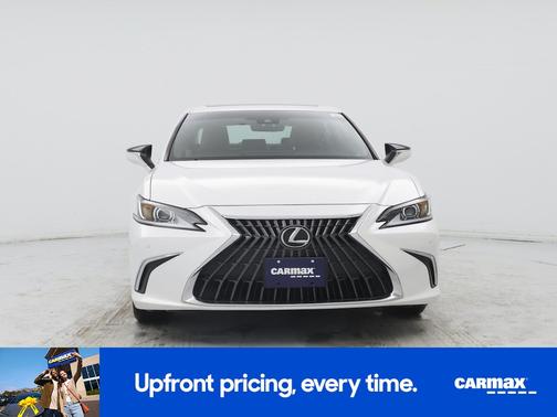 White 2023 Lexus ES 350