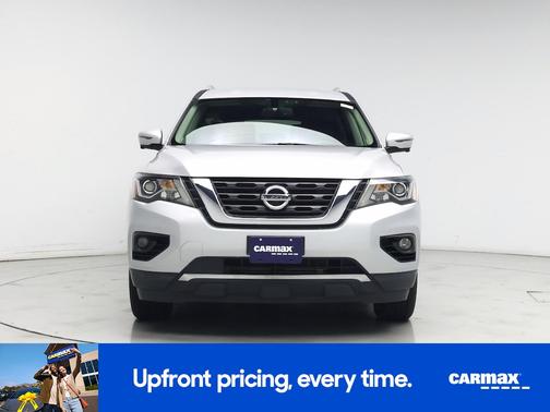 2017 Nissan Pathfinder SL
