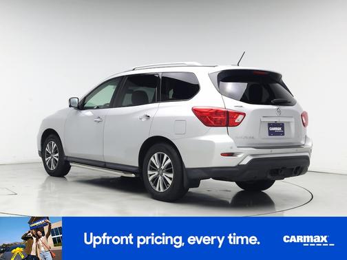 2017 Nissan Pathfinder SL
