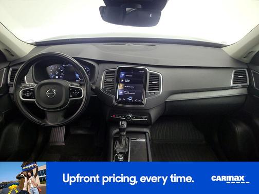 2020 Volvo XC90 T6 Momentum