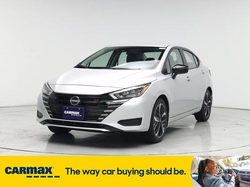2023 Nissan Versa SR