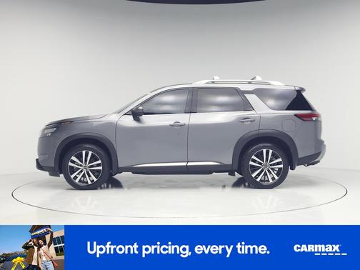 Gray 2025 Nissan Pathfinder Platinum
