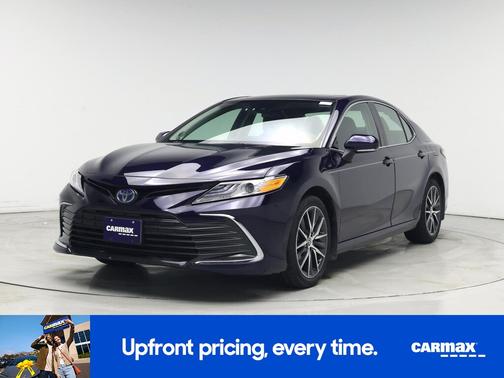2022 Toyota Camry Hybrid XLE
