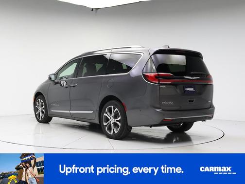 Gray 2021 Chrysler Pacifica Pinnacle