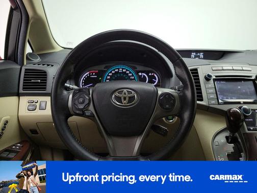 Red 2015 Toyota Venza XLE