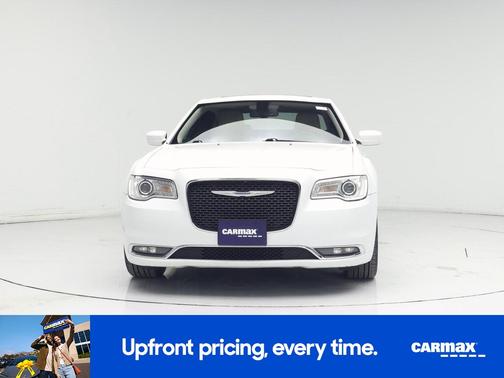 2020 Chrysler 300 Touring L