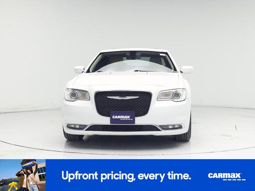 2020 Chrysler 300 Touring L