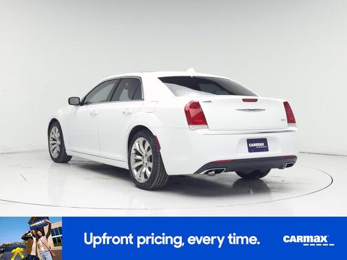 2020 Chrysler 300 Touring L