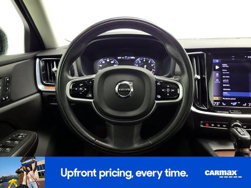2021 Volvo S60 T6 Momentum