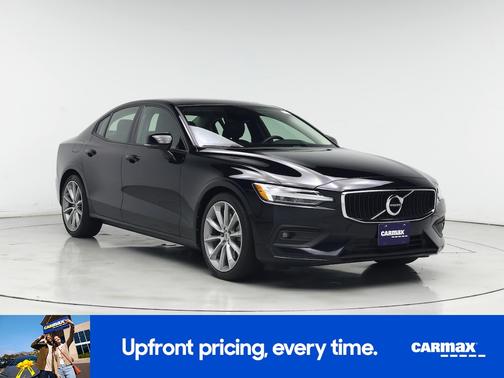 2021 Volvo S60 T6 Momentum