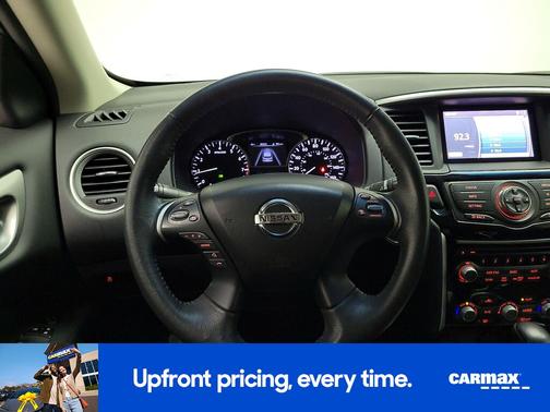 Silver 2015 Nissan Pathfinder SV