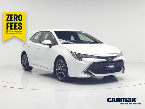 White 2022 Toyota Corolla Hatchback XSE