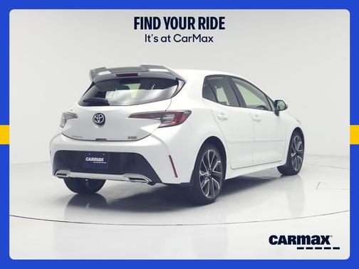 White 2022 Toyota Corolla Hatchback XSE