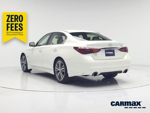 White 2018 INFINITI Q50 Hybrid Luxe