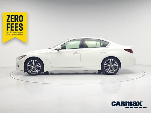 White 2018 INFINITI Q50 Hybrid Luxe