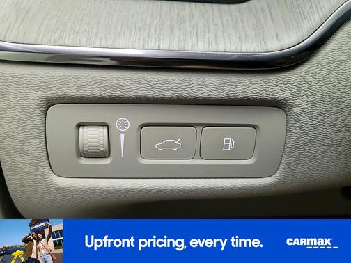 2022 Volvo XC60 Recharge Plug-In Hybrid T8 Inscription