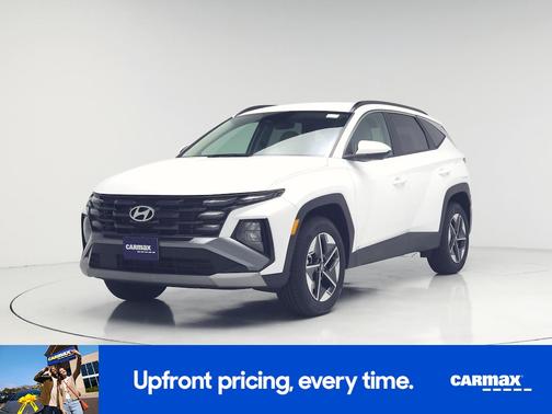 White 2025 Hyundai TUCSON SEL