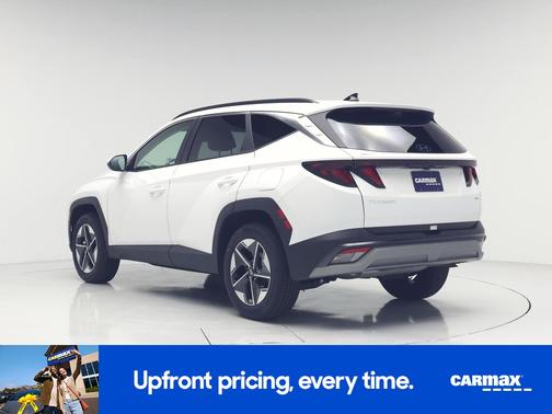 White 2025 Hyundai TUCSON SEL