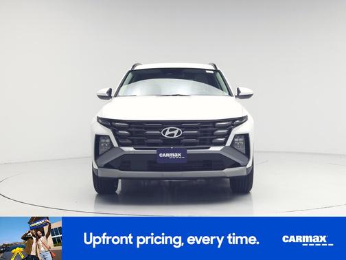 White 2025 Hyundai TUCSON SEL