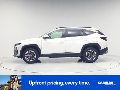 White 2025 Hyundai TUCSON SEL