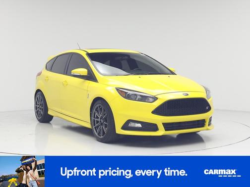 Yellow 2017 Ford Focus ST