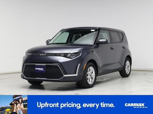 Gray 2025 Kia Soul LX
