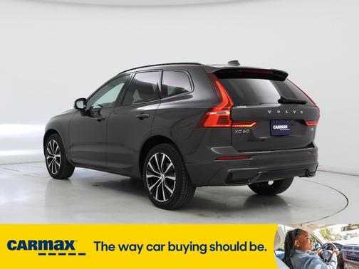2023 Volvo XC60 B5 Plus Dark Theme