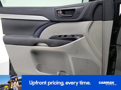 Black 2016 Toyota Highlander LE
