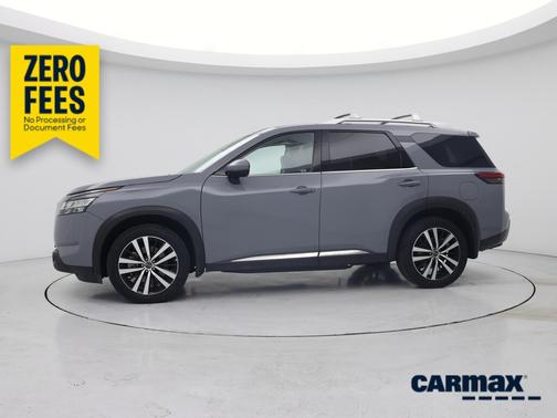 Gray 2023 Nissan Pathfinder Platinum