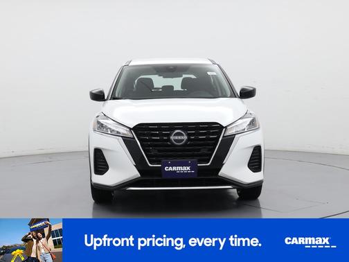White 2024 Nissan Kicks S