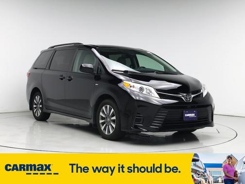 2020 Toyota Sienna LE