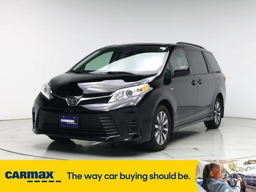 2020 Toyota Sienna LE