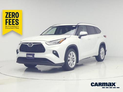 White 2023 Toyota Highlander Limited