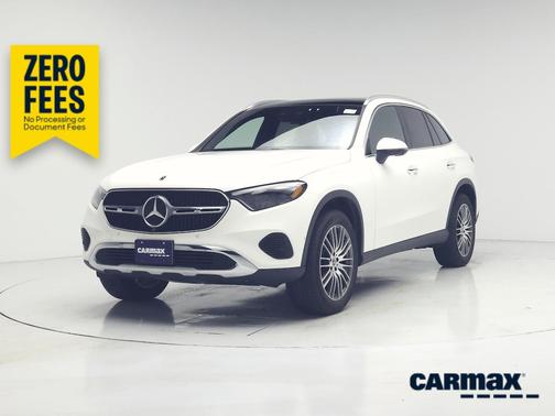 White 2023 Mercedes-Benz GLC 300