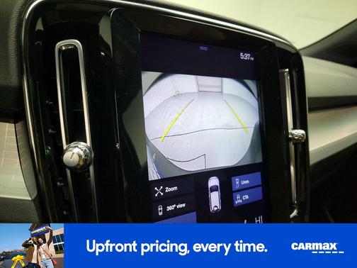 2020 Volvo XC40 T5 Momentum