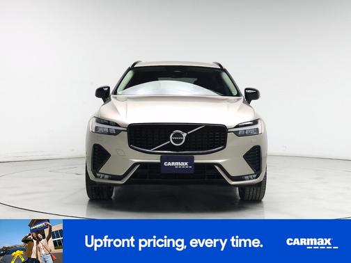 2023 Volvo XC60 B5 Plus Dark Theme