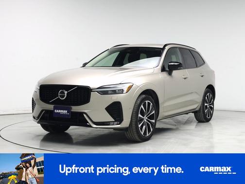 2023 Volvo XC60 B5 Plus Dark Theme