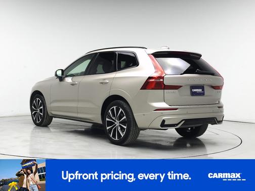 2023 Volvo XC60 B5 Plus Dark Theme