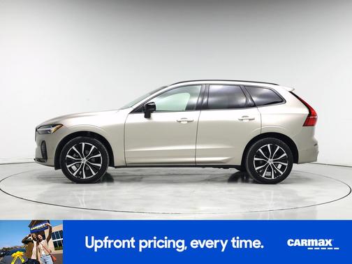 2023 Volvo XC60 B5 Plus Dark Theme