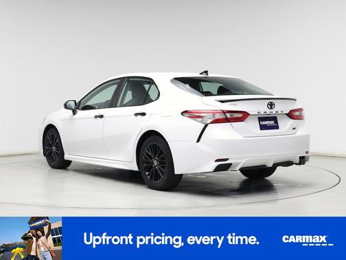 White 2020 Toyota Camry SE