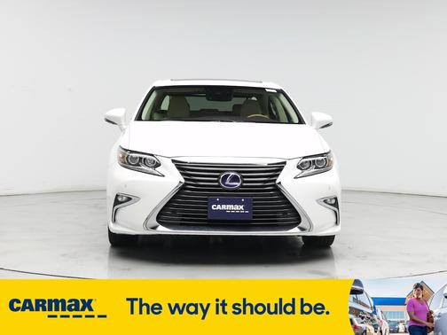 2017 Lexus ES 300h