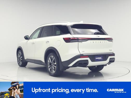 White 2023 INFINITI QX60 Luxe