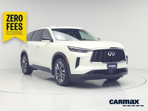 White 2023 INFINITI QX60 Luxe