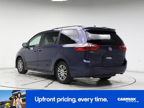 2020 Toyota Sienna XLE