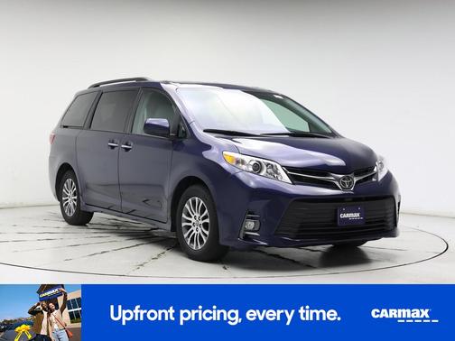 2020 Toyota Sienna XLE